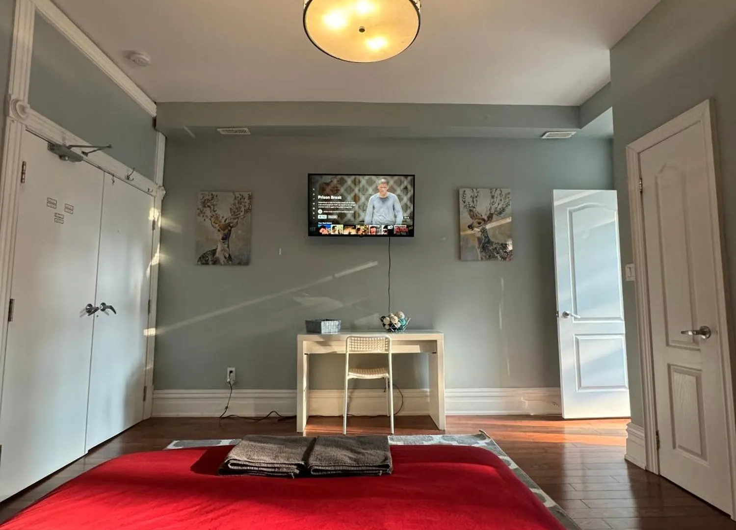 Spacious Townhouse Close To Dundas Square! Toronto 0*,  Canada