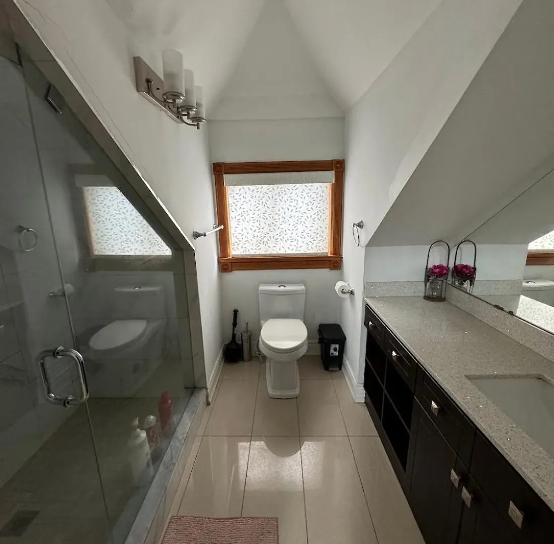 Gæstehus Spacious Townhouse Close To Dundas Square! Toronto